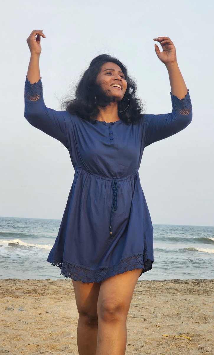 dhivya_dhurai's tweet photo. 💙 https://t.co/Ot83dbyQXt