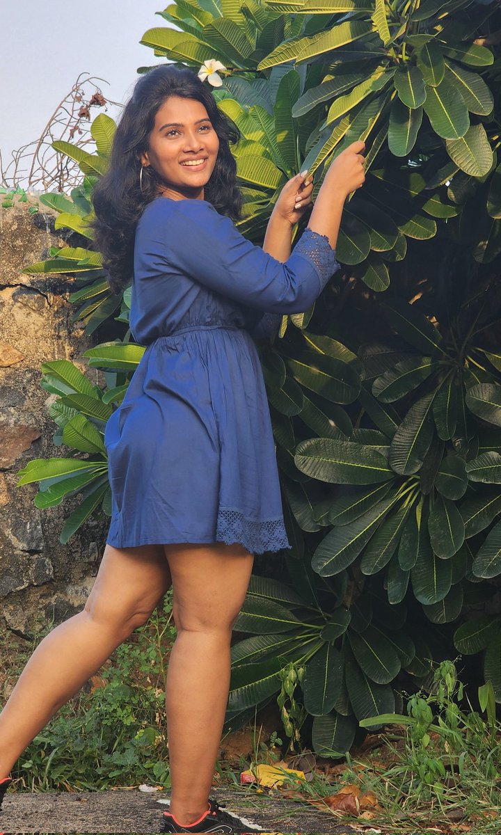 dhivya_dhurai's tweet photo. 💙 https://t.co/Ot83dbyQXt
