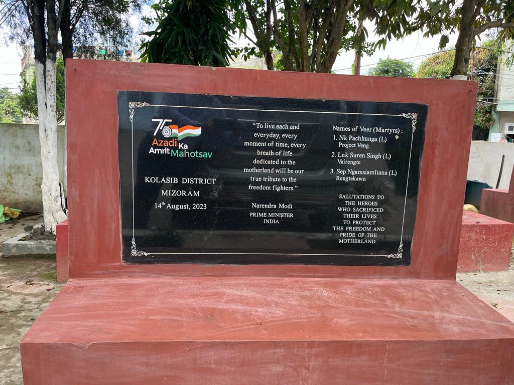 dipr_mizoram's tweet photo. Glances of the Meri Maati Mera Desh / Har Ghar Tiranga Campaign going on with full fervour in Kolasib District.
#twowheelerrally
#VeeronkaVardanPlaque
@PMOIndia
@AmitShah
@AmritMahotsav
@HarGharTirangaa
#DCKolasib https://t.co/6PzQAkFWGa