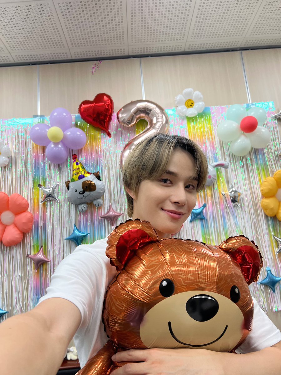 MBCMusicCore's tweet photo. 왜요? 우리가 정우 리노 엠씨 2주년도 끝내주게 챙기는 팔불출 음수종처럼 보이시나요? 삐빅-정답입니다. 음중 최고의 행운행복축복선물인 정우야 리노야! 2주년 너무 축하하고 앞으로도 잘 부탁해 우리 오래오래보자♥

#NCT #NCT_127 #정우
@NCTsmtown @NCTsmtown_127
#StrayKids #리노 @Stray_Kids https://t.co/IQdRKnzaLW