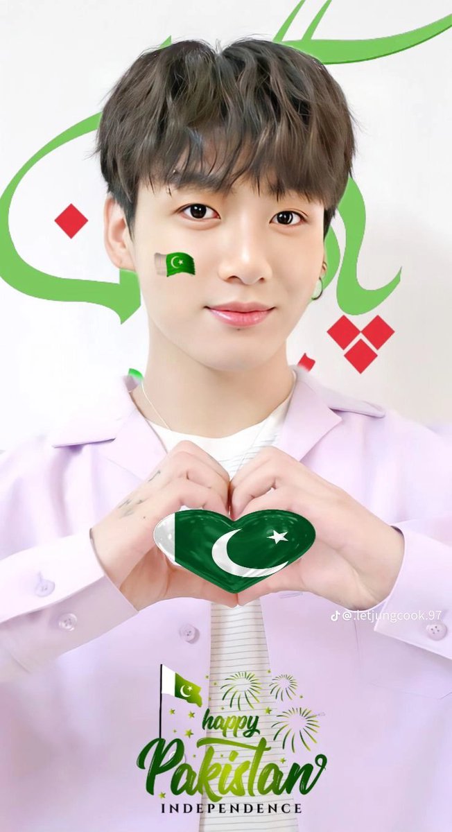 aai_aaini's tweet photo. #HappyIndependenceDay 
#HappyPakistanday 
#Pakistanibtsarmy
@BIGHIT_MUSIC @BTS_twt https://t.co/z27TddbKqg