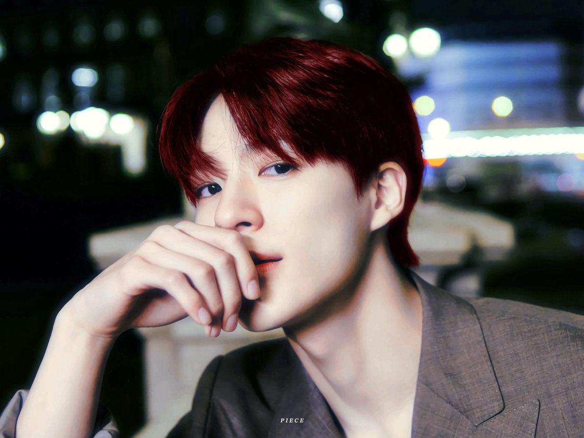 PIECE_NCT's tweet photo. [JENO] Golden Age 

black or red 🖤/❤️ ⁉️

#JENO #제노 #이제노 #NCT #NCTDREAM https://t.co/EZmS1yM5IG