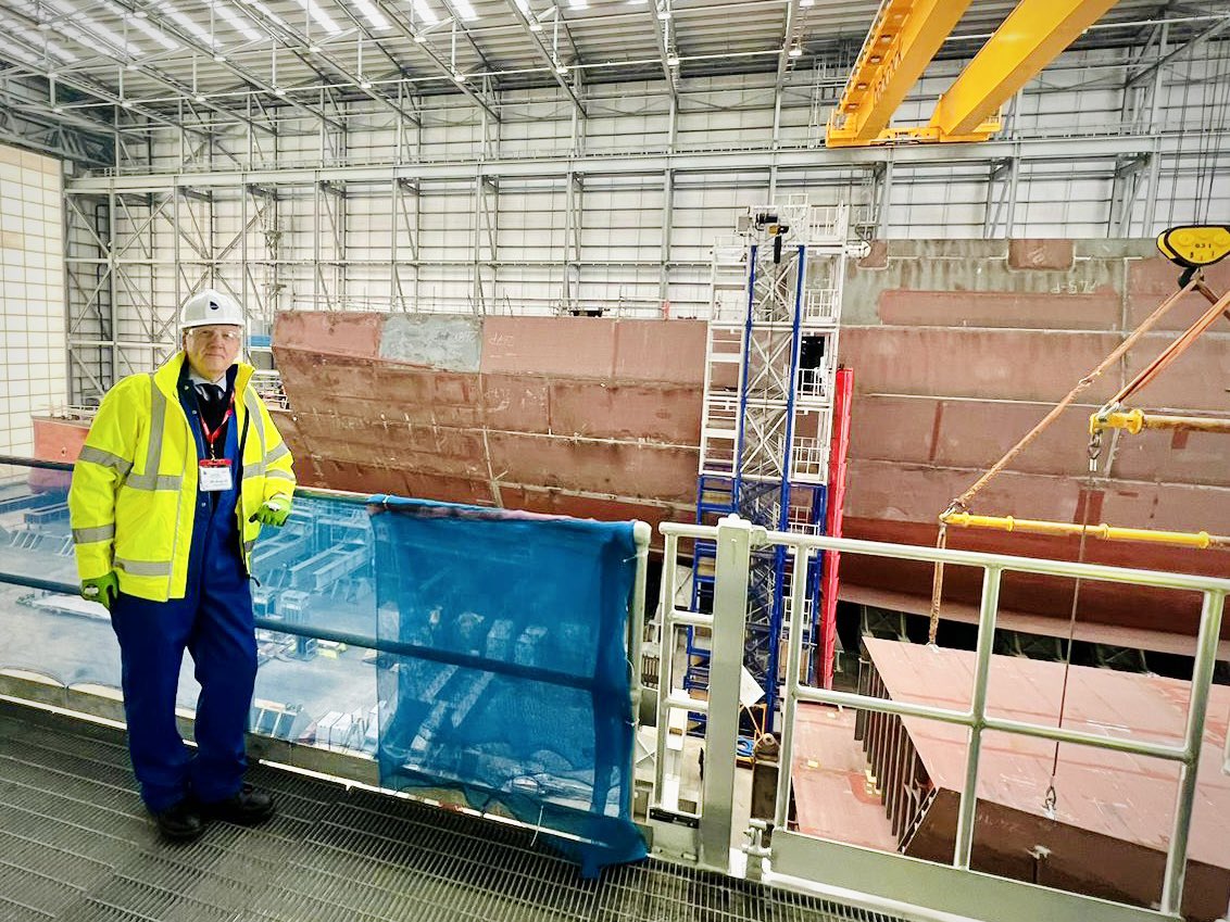 RtHonKevanJones's tweet photo. It was great to visit Babcock recently at their Rosyth site. 

Fantastic to see Type 31 frigates HMS Venturer and HMS Active under construction, as well as the specialist work being done for Dreadnought and Columbia class submarines. https://t.co/jRG8Cf8Avd