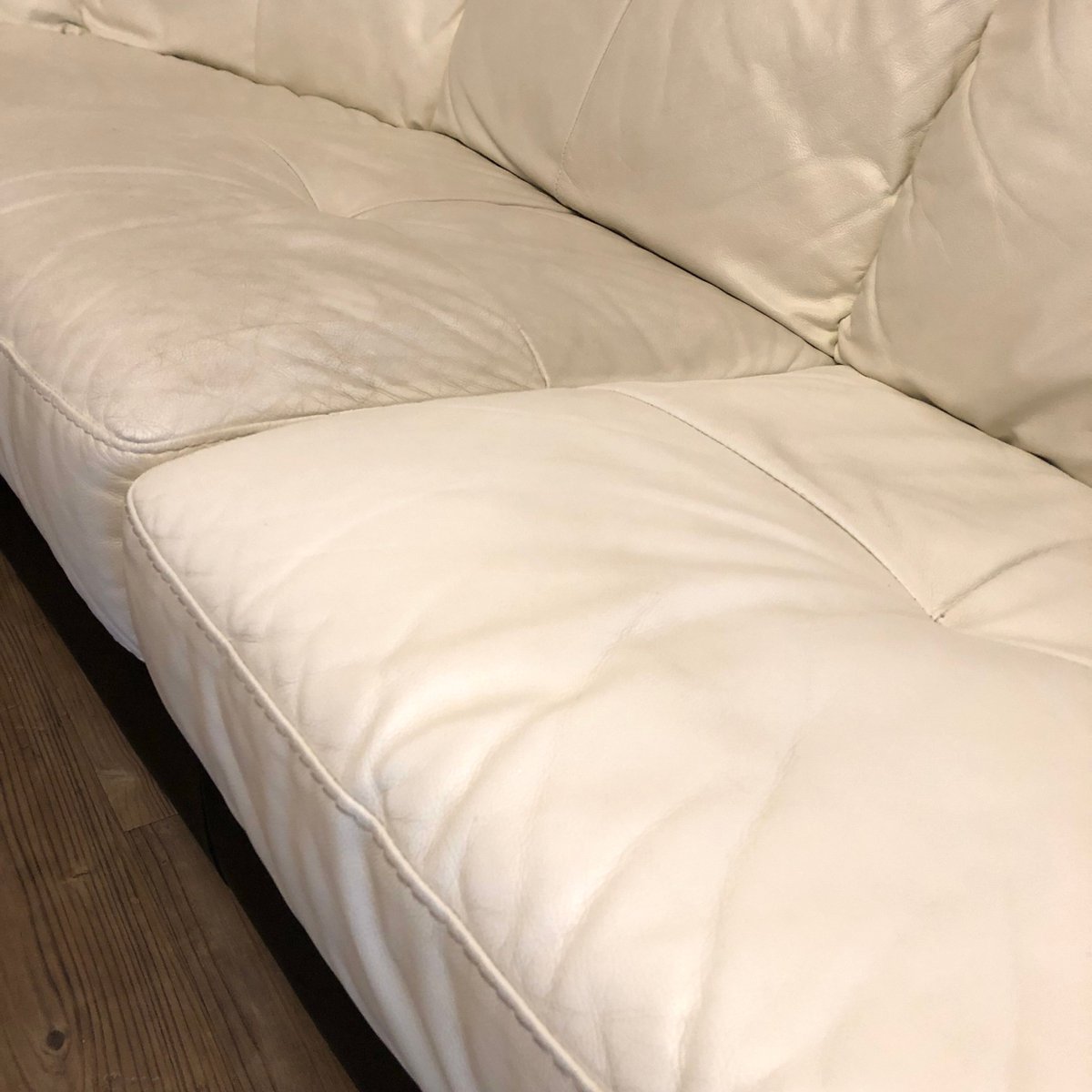 From dull to dazzling ✨ Remember, taking care of your leather furniture not only extends its life but also keeps it looking its best.
Find everything you need to clean and protect leather in our in our Leather Care Kit.
Buy online at furnitureclinic.co.uk/leather-care-k…