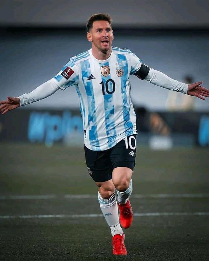 bizreportkenya's tweet image. Who is your goat ? 🐐z🐐🐐

Messi                             Ronaldo
Repost🔃                     Like❤️