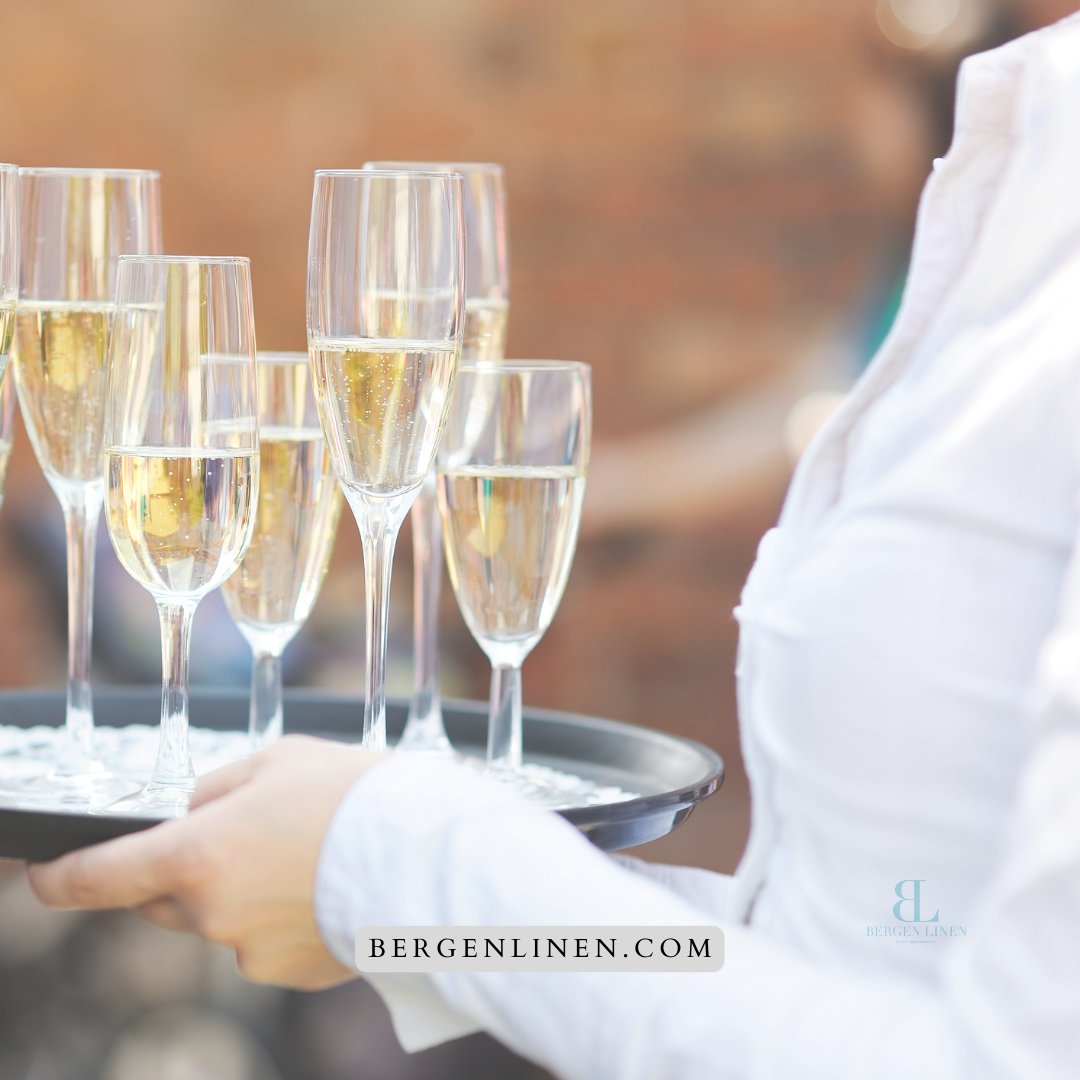 BergenLinen_'s tweet photo. Never stress about uniforms again. Our linen rental service ensures that your team always has access to fresh uniforms. #restaurantowner#NJRestaurants #NYRestaurants #NewJerseyrestaurant #NewYorkrestaurant #catering #caterer #uniforms #waitstaffuniforms #restaurantlife https://t.co/SvDBbhJiNk