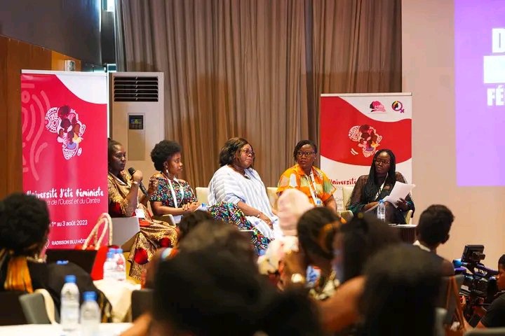 WomenJSenegal's tweet photo. 🤩PARTICIPATION À L’UNIVERSITÉ D'ÉTÉ FÉMINISTE DE L'AFRIQUE DE L'OUEST ET DU CENTRE.
Nos Jàmbaars @FatouBintouCam1
et @KhadidiatouDib3 ont pris part à l'événement
#universitefeministe #universitedete #feminisme
#leadershipfeminin
#InclusionNumérique
#womenempowerment https://t.co/QYKzS9amns