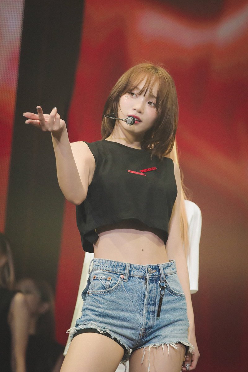 chaechaechive's tweet photo. 진짜 씨몬이다 https://t.co/hnoZx2DNvs
