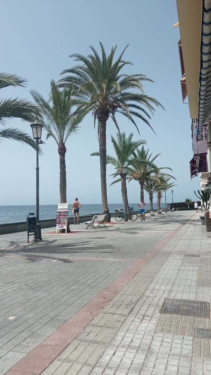 Good morning fam☕🌊
Have a lovely day!!! 🌞🌞🌞
