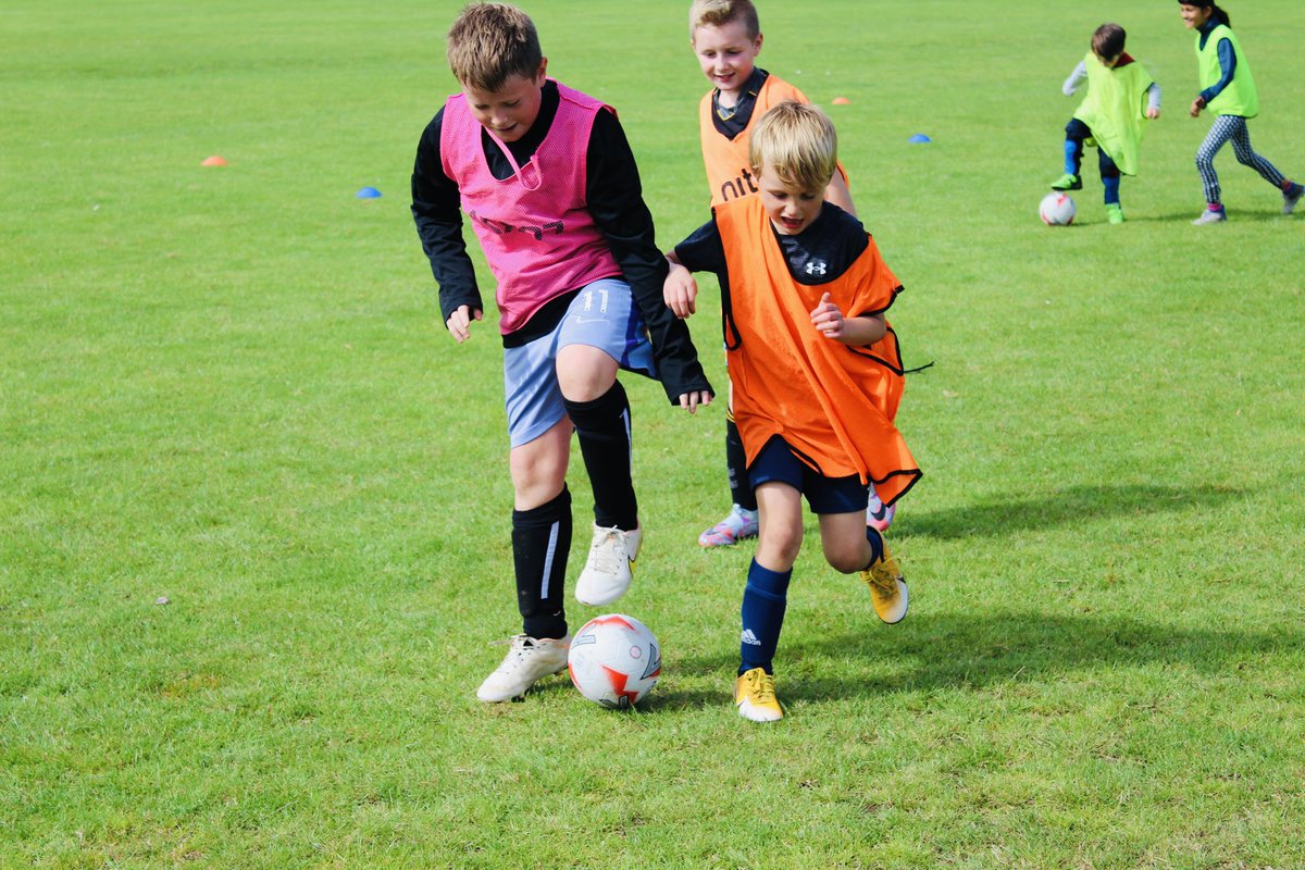 miltonfc_'s tweet photo. MILTON BE A PRO 💙⚽️ 

It’s an exciting week for Milton FC as we kickstarted our week long summer camp 🔥 

A really positive start to the day with lots of learning done during our first morning 🙌🏻 https://t.co/uWBHHSqnTB