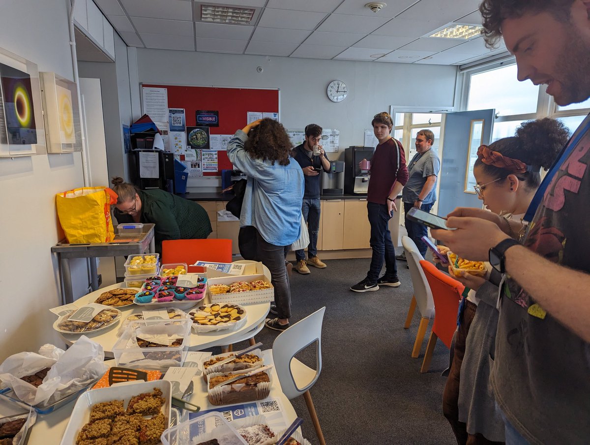 EmilyBrogden5's tweet image. Bake sale @warwickchem for prostate cancer UK! Pop by to the c-block common room for yummy goodies. Donate here: justgiving.com/fundraising/gr…