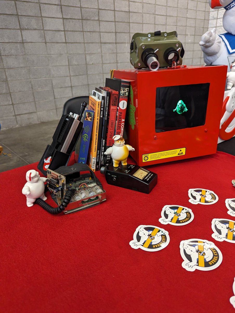 GBLostSpirits's tweet image. #MomentoCon table setup.