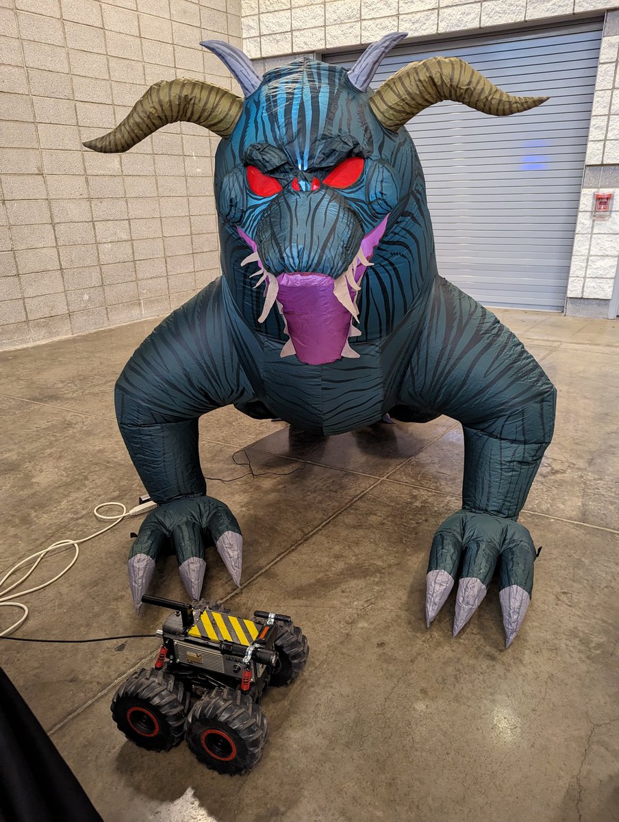 GBLostSpirits's tweet image. Terry the Terror Dog at #MomentoCon.