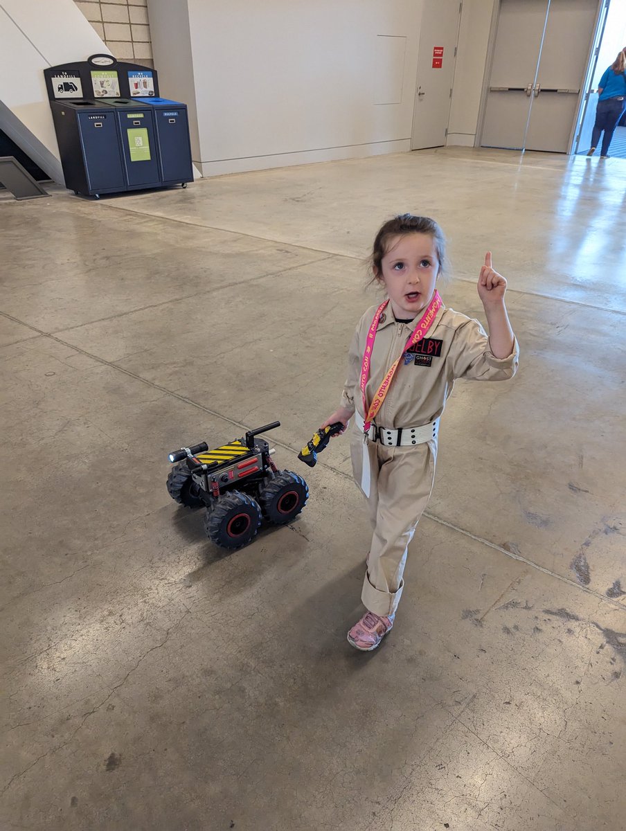 GBLostSpirits's tweet image. Terry the Terror Dog at #MomentoCon.