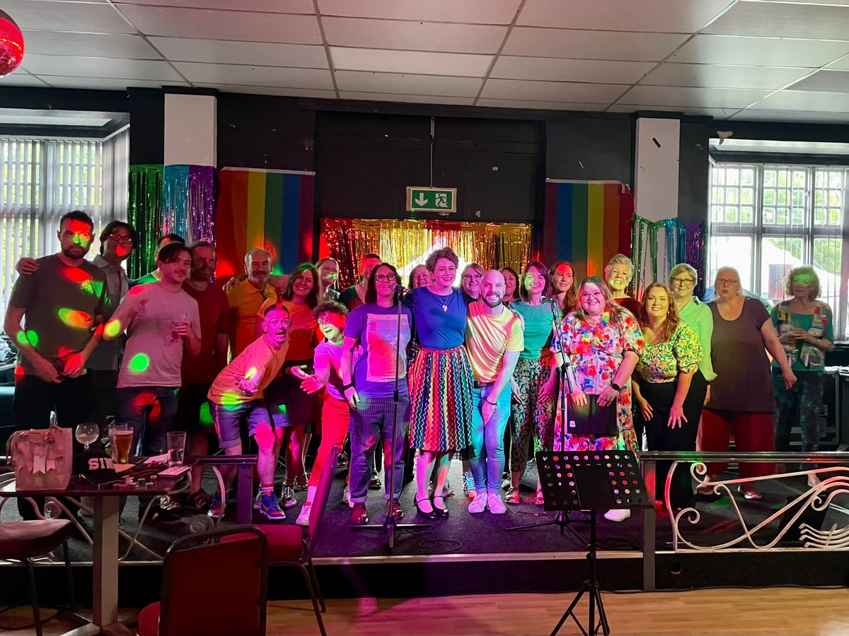 My most busy <a href="/levepride/">Levenshulme Pride</a> to date! Kicking the whole weekend off with <a href="/levyrunners/">Levenshulme Runners</a> Pride run, then belting it down to <a href="/the_klondyke/">The Klondyke Club</a> for the #levychoir gig to start the opening ceremony. A weekend of friends and Levy loveliness 
❤️🧡💛💚💙💜