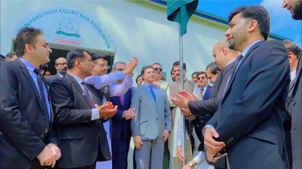 Hsn_Jvd's tweet photo. #IndependenceDay celebrations at Islamabad High Court.  Hon’able J. Mian Gul Hassan Aurangzaib, J. Tariq Mehmood Jahangiri &amp; J. Arbab M Tahir along with bar representatives and lawyers participated. 

 #14August2023 https://t.co/uxBcOCq1VP