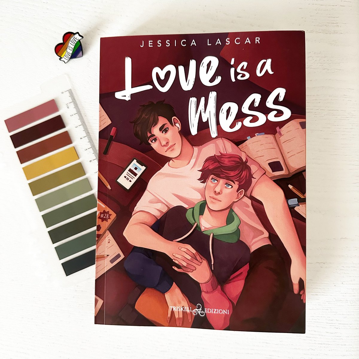 jexylawrites's tweet photo. One month in, and my dream of publishing a book is now a reality.
#loveisamess #lgbtbooks https://t.co/dx3zsYm0v8