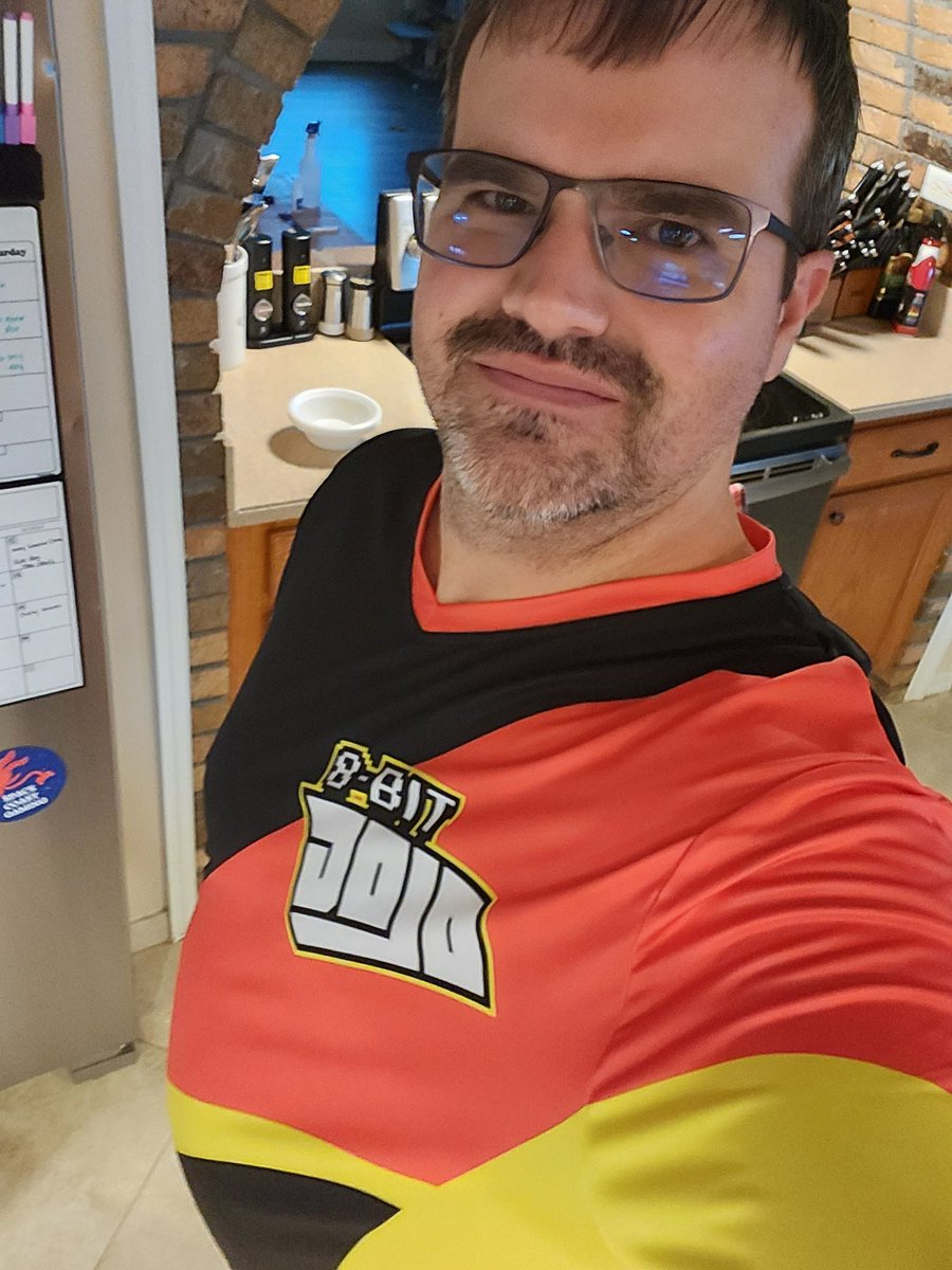 SCGJeff's tweet image. Representing @8_Bit_Dojo at the gym today!! Down 15 lbs since starting!  I know it's mostly water weight, but super happy about it!