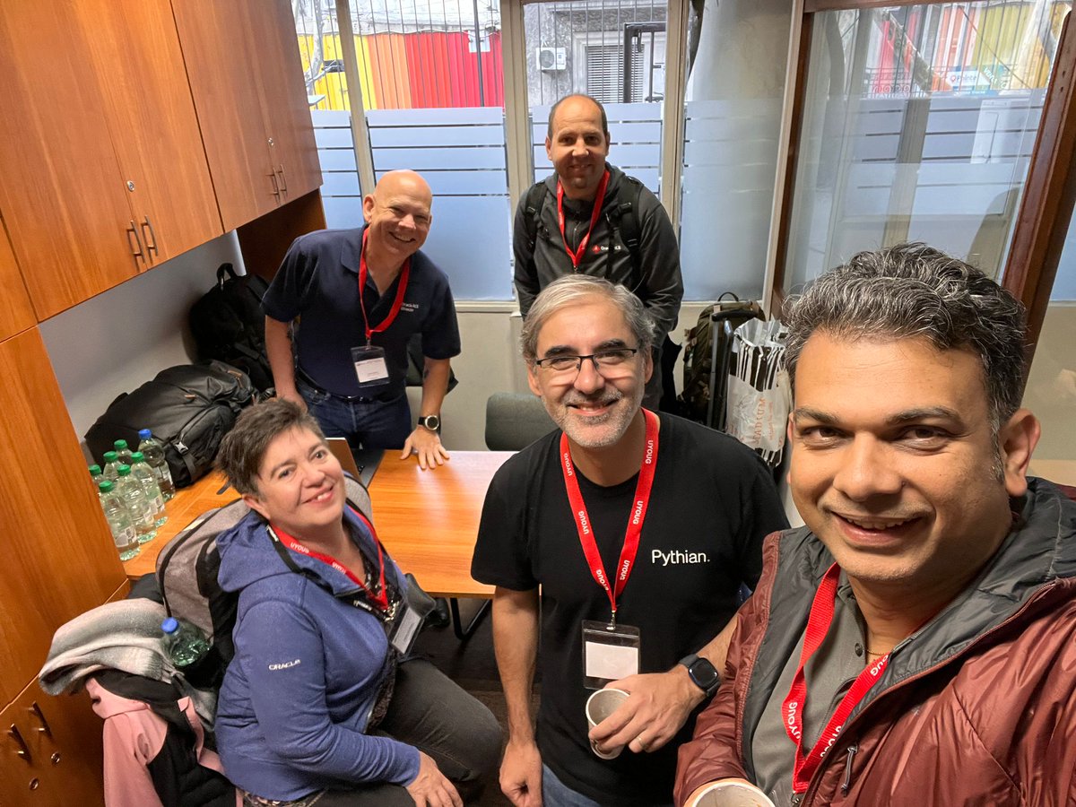 Good morning #Uruguay #Montevideo

Speakers are all set for a great day of sessions

 #LatamTour2023