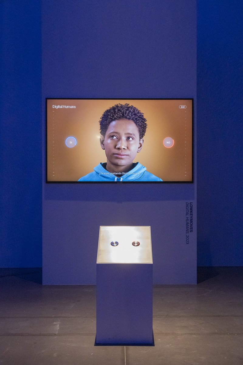 Dediquem l'últim mes de l'exposició per destacar els equips que van fer possible el projecte! 💙 
Avui presentem a l’Agencia Letraherida (Ane Guerra &amp; Patricia Escalona) que van escriure els textos de #DigitalImpactBcn i van donar personalitat als Metahumans de <a href="/lowkeymovesco/">LOWKEYMOVES</a> 😎