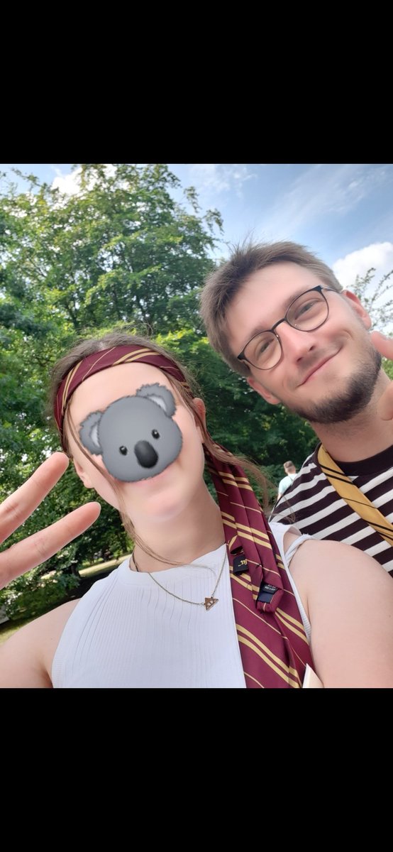 DA_Koalakopf's tweet photo. #DAnke für den wunder, wunderschönen Tag gestern auf dem #EWF23 ✨💛🥰. DAnke auch @dagilp_lbh für das tolle Foto und das Autogramm 🫶🏽💛.
Auch wenn ich mich dieses Jahr nicht wirklich getraut habe Leute anzusprechen, soll das nächstes auf jeden Fall besser!😅 #EWF24
#DAbeimEWF https://t.co/ENvTzfglk5