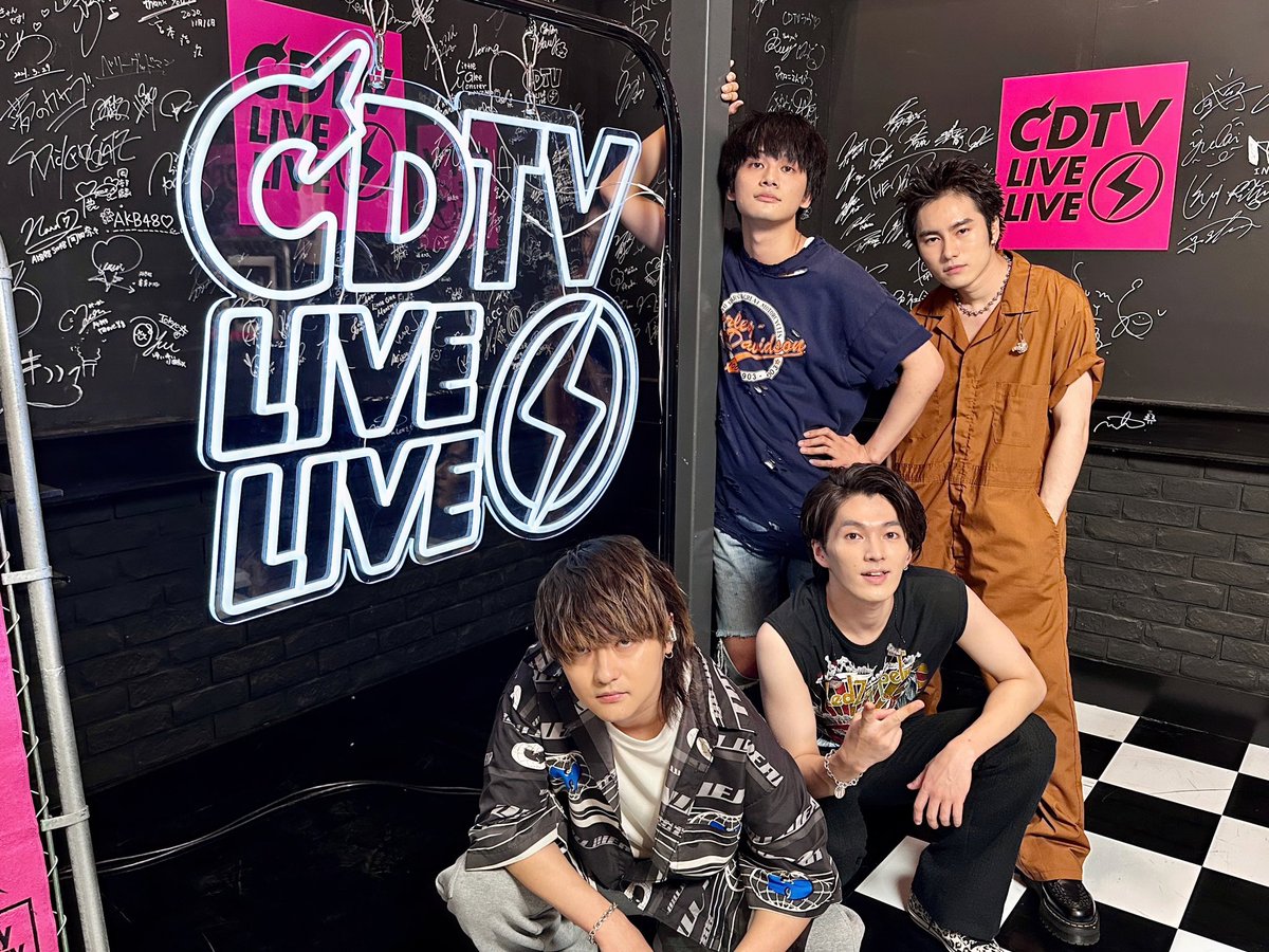 dish_info's tweet photo. 🎵『#CDTVライブライブ』真夏の4時間半スペシャル

#DISH//ご覧頂きありがとうございました！
『HAPPY』をTV初披露させていただきました❕

🎧LISTEN&amp;DL
https://t.co/PMiIWyp8DF

🎬MUSIC VIDEO
https://t.co/4iUQcI30Nx

引き続き番組をお楽しみください📺✨

@TBSCDTV
#DISH_HAPPY https://t.co/JteDUh89G3