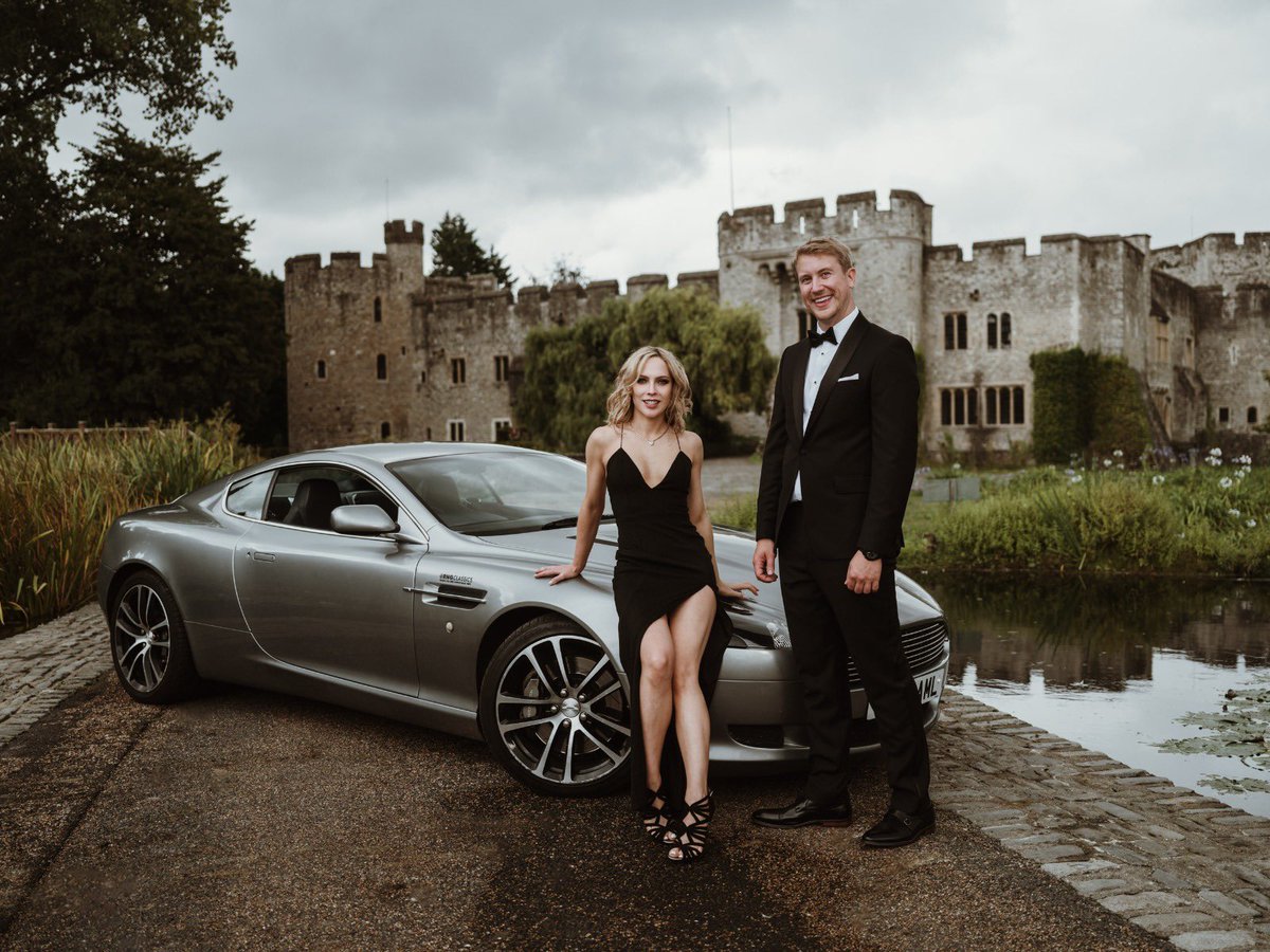 Engagement shoot Sunday morning for this stunning American couple who flew in from Seattle and hired an Aston Martin for the day! Fabulous teaser Tom Jeavons Photography. We were so spoilt! Wowzers! @AllingtonCstle @astonmartin #EngagementShoot #AllingtonCastle…