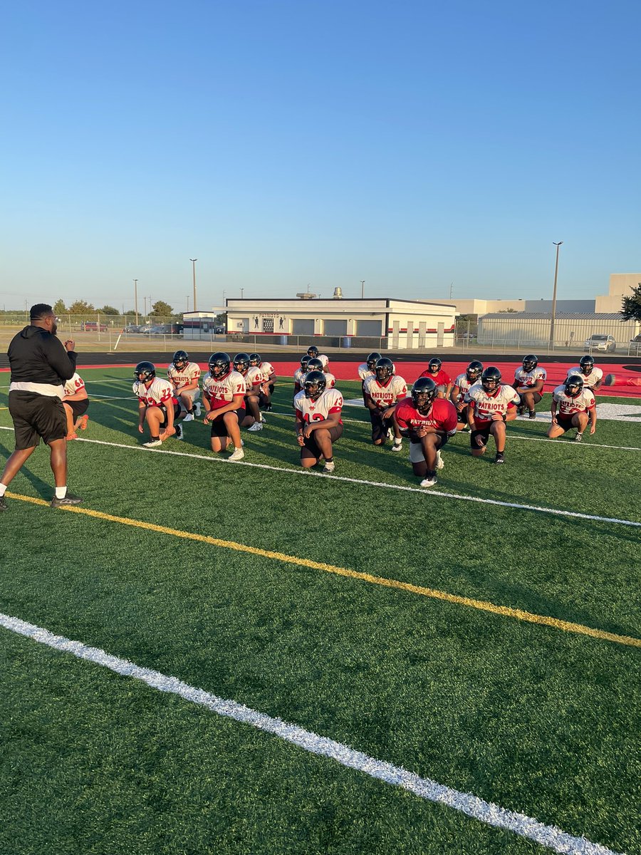 GcmPatriot's tweet photo. Have a great first day first week at school. Our Pats are ready!! 

@GCMFBRecruiting @GCM_FB_Booster #gcmfootball #ThisOneThing https://t.co/c9zHzZscIN