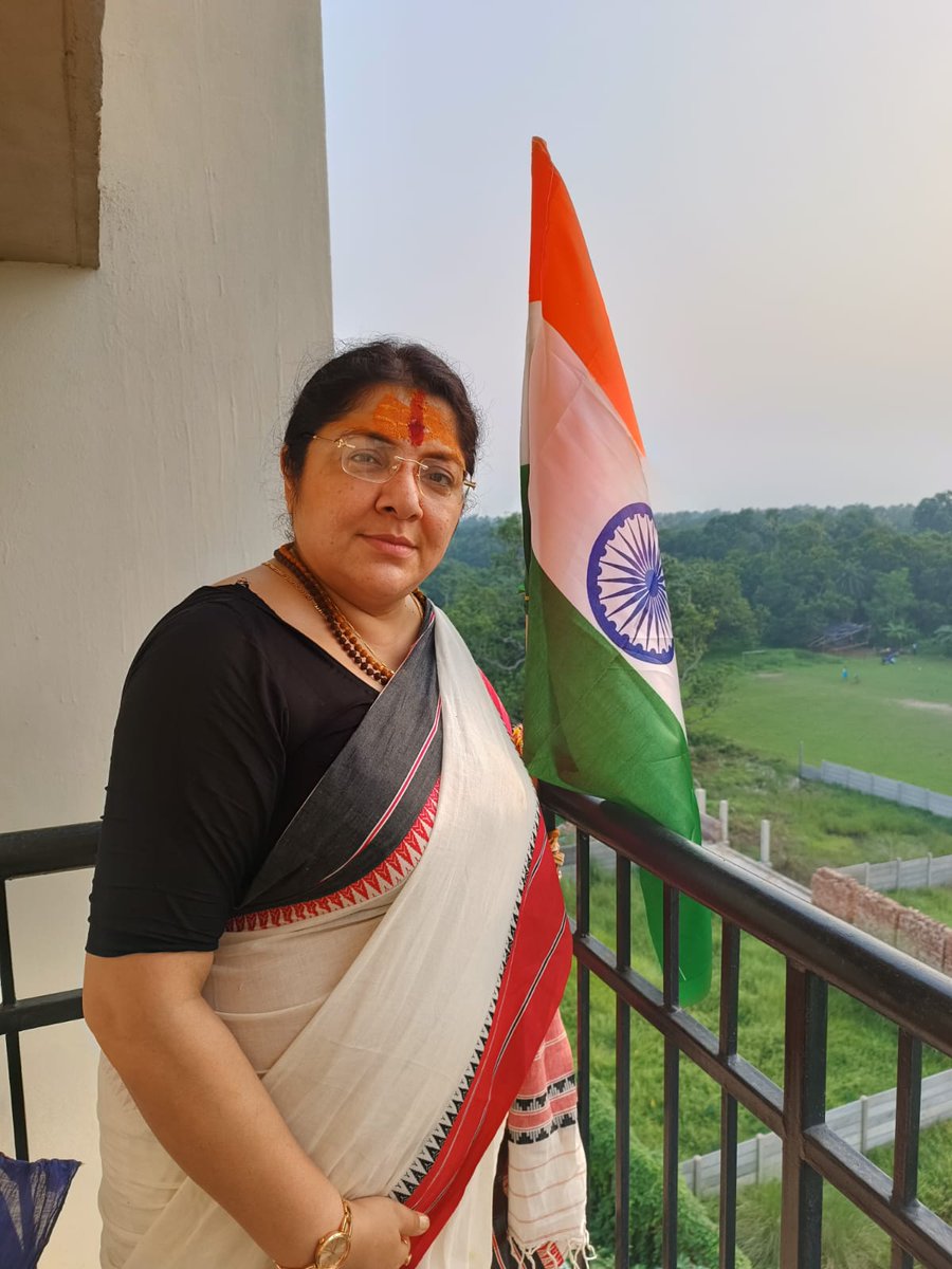 me_locket's tweet photo. #HarGharTiranga https://t.co/EZ0HTi8YnH