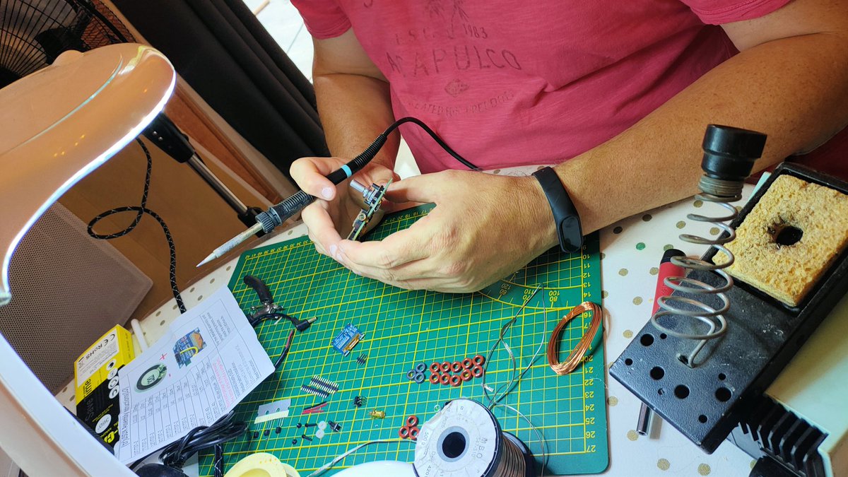 F4EED's tweet photo. Début de câblage du #trusdx de #dl2man #hamrafio #radioamateur #DIY https://t.co/3k3rzNRtsa