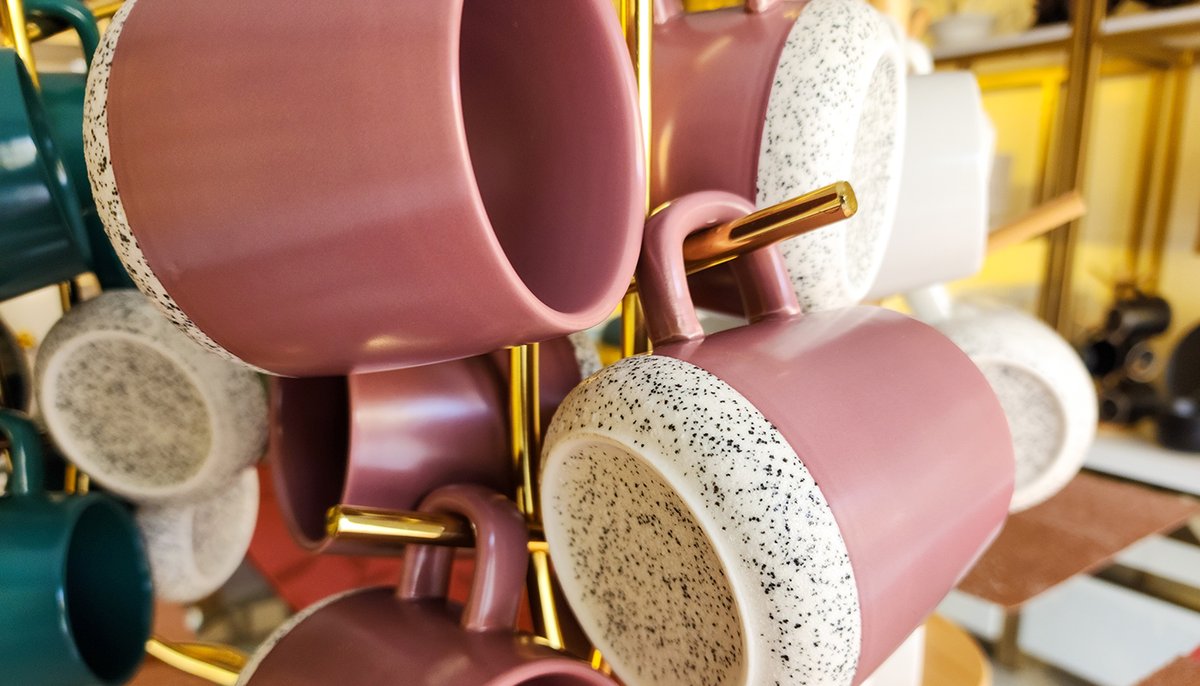 KitchenFlaire's tweet photo. Add a bit of hip to your sips with this set of absolutely gorgeous mugs!
It features cool tones and a touch of 'sandy' textured base!
☕ Orders a set of 6 for only Kshs. 2,450/=
🛍️🎨 #ChaiDelight #ColorfulSips #MugMagic https://t.co/3aVFat7G3s