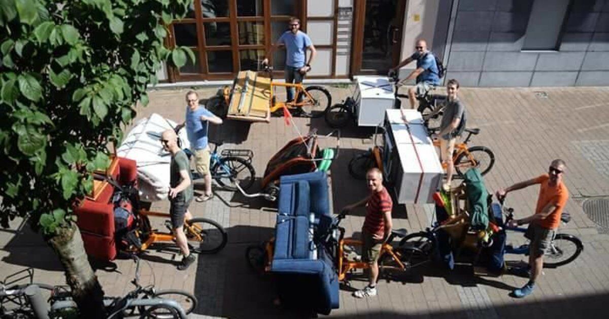 DutchBeginners's tweet photo. How to move house in the Netherlands. Are you looking to move to the Netherlands? Dutch 4 Beginners can help you prepare by learning the Dutch language and learning about the Dutch culture!

For more info visit: https://t.co/Xo70dlgtC0

#learndutch #dutch #movingtothenetherlands https://t.co/X0JqkdT982