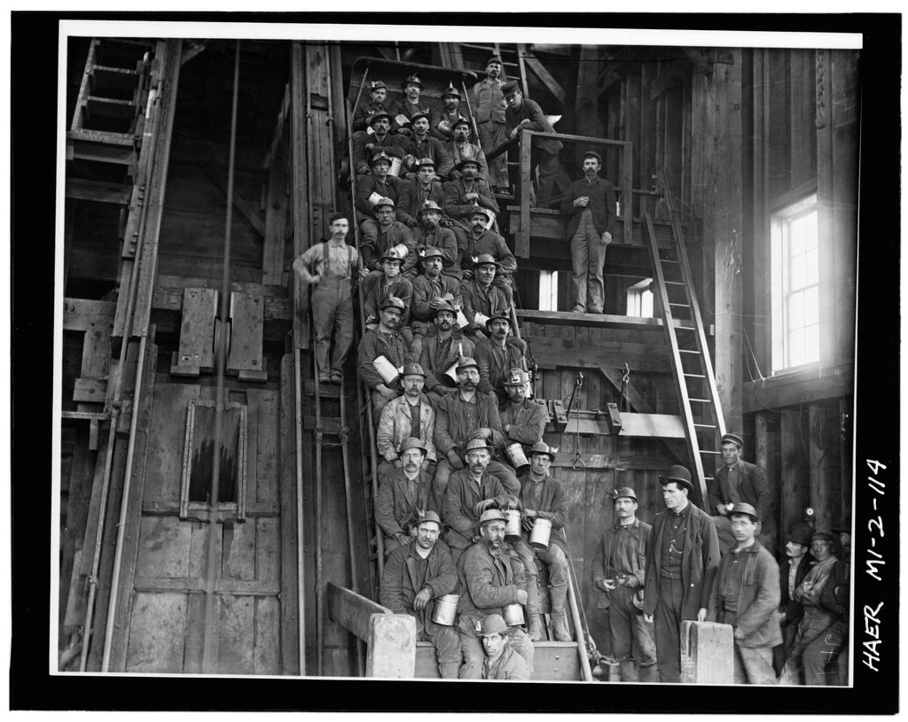 KeweenawNPS's tweet photo. The man-engine reached its limit &amp; was no longer bringing men close to where they worked in the ever-deepening Quincy mine. Up next: man-cars, skips with benches seated 30. Hoisting speed was reduced &amp; empty runs proceeded shift changes.
#LOC #Library of Congress #HABS #HAER https://t.co/gB8u0XPoyA