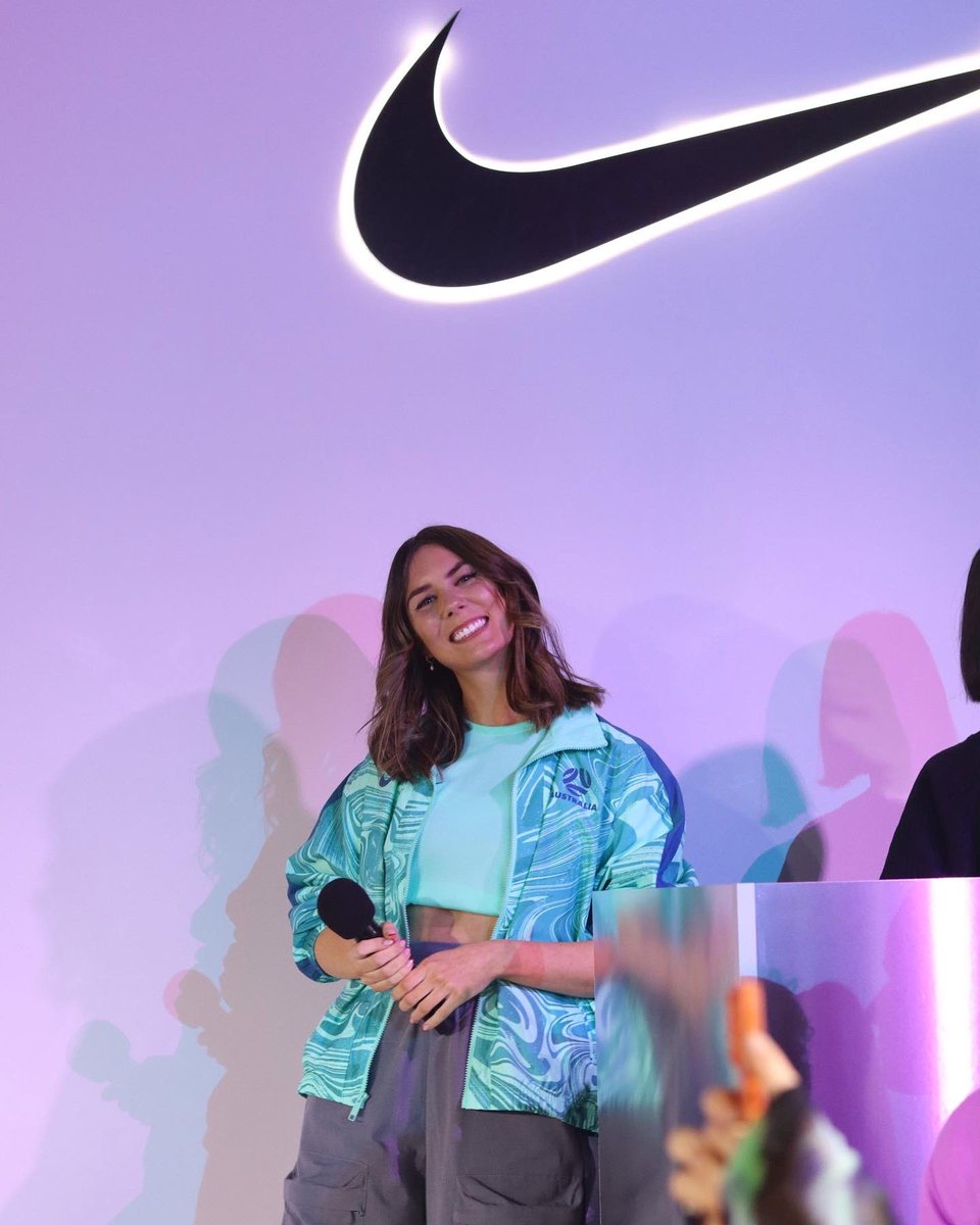 NIKE FC presents Kit Couture: A Jersey gala in partnership with Ultra Football ✨✨

That already sounds like my dream gala and I got to host it!! An absolute pinch me moment. 

What an amazing show we had, 13 incredible visionaries showing how truly special a jersey really is.