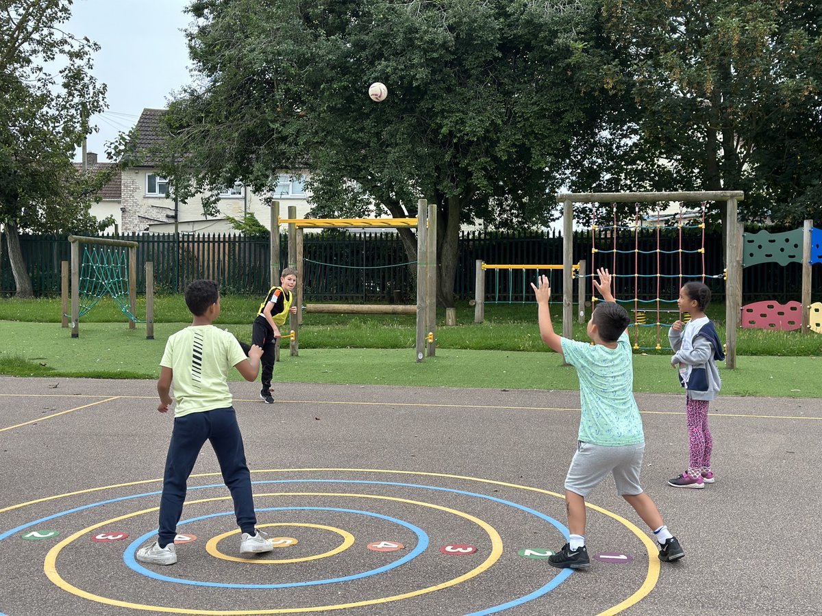 NTFC_CT's tweet photo. Our last Holiday Activity camp at @woodfordhalseps begins next week offering your child the chance to access fun &amp; creative activities for FREE

Children must be free school meals eligible with prizes available to be won!

Sign up today👇
https://t.co/UdSAh7QhKL… @Nsport https://t.co/6xhLWJuFWG