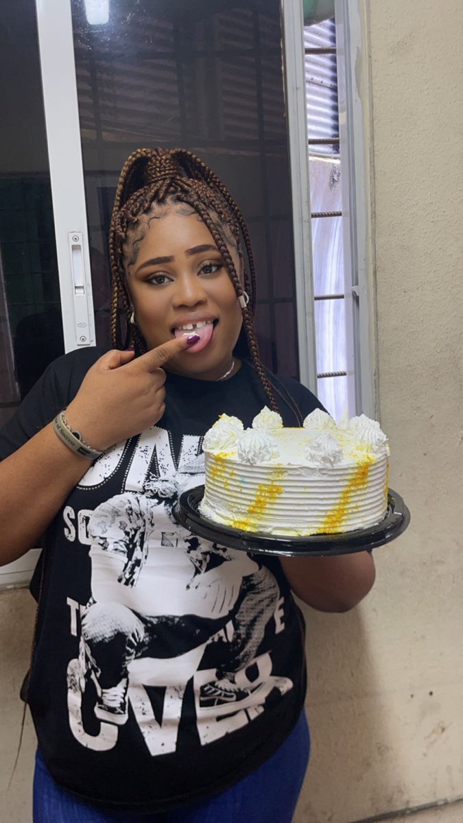 melvinalove24's tweet photo. Birthday Queen! 😘😘🥰💕 https://t.co/tltOCiKHK2