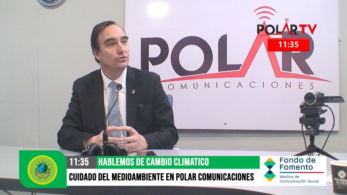 MMAMagallanes's tweet photo. #EnVivo Segundo capítulo del programa “Hablemos de Cambio Climático” de @RadioPolar con Gobernador @JorgeFlies y Seremi del Medio Ambiente, @DanielaDroguett conversando generar acciones de mitigación y adaptación desde los territorios 📻💚 https://t.co/uW1fjBOYng https://t.co/Z7FYzZQRbQ