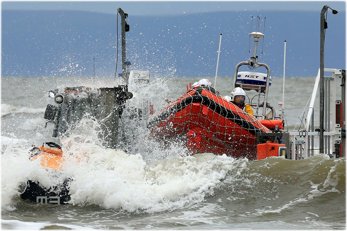 PorthcawlRNLI's tweet photo. Our volunteer crew practicing net recovery onboard our Atlantic 85 'Rose of the Shires' yesterday morning. This recovery method is used when conditions aren't suitable for a stern first recovery.
π· Stephen Jones / Porthcawl RNLI
#RNLItraining https://t.co/I9ibOMqL75