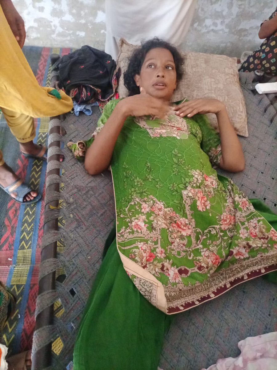 TabithaImran2's tweet photo. @USAIDSavesLives greatings 
Brother got twins, already have 5 kids,no job and wife is dangerous condition,we all have helped them as we able
Humbly request to help this family.even for wife,s treatment he brought his bottle of blood. https://t.co/AaGPy89HuK