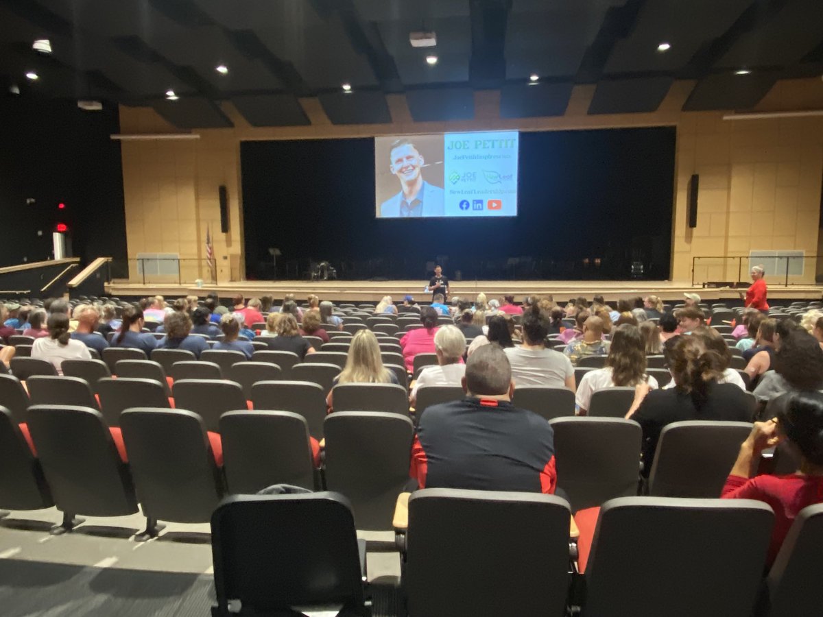 Annual professional training underway with our peers from several different school districts at Dover Area High School. First up, Joe Pettit 🙌🏻