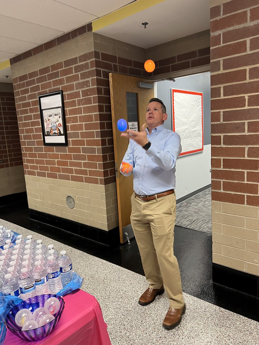 Daniela Fountain (@nerdyfountain) on Twitter photo Let’s glow #sd113a getting ready to kick off Institute Day with our staff! <a href="/DrTMils/">Tracey Miller, Ed.D.</a> <a href="/mcconnellaw/">Dr. Anthony McConnell</a> Let’s glow #sd113a getting ready to kick off Institute Day with our staff! <a href="/DrTMils/">Tracey Miller, Ed.D.</a> <a href="/mcconnellaw/">Dr. Anthony McConnell</a>