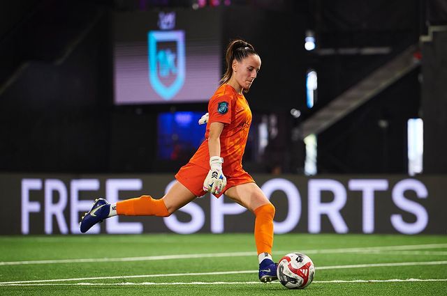 Infoqueens_'s tweet photo. 🚨 Anna Armengol no continuará en Las Troncas. 

🪵La portera de las subcampeonas de la Queens League abandona la liga para continuar su carrera en el Castellón https://t.co/Oj9TiR6Z2c