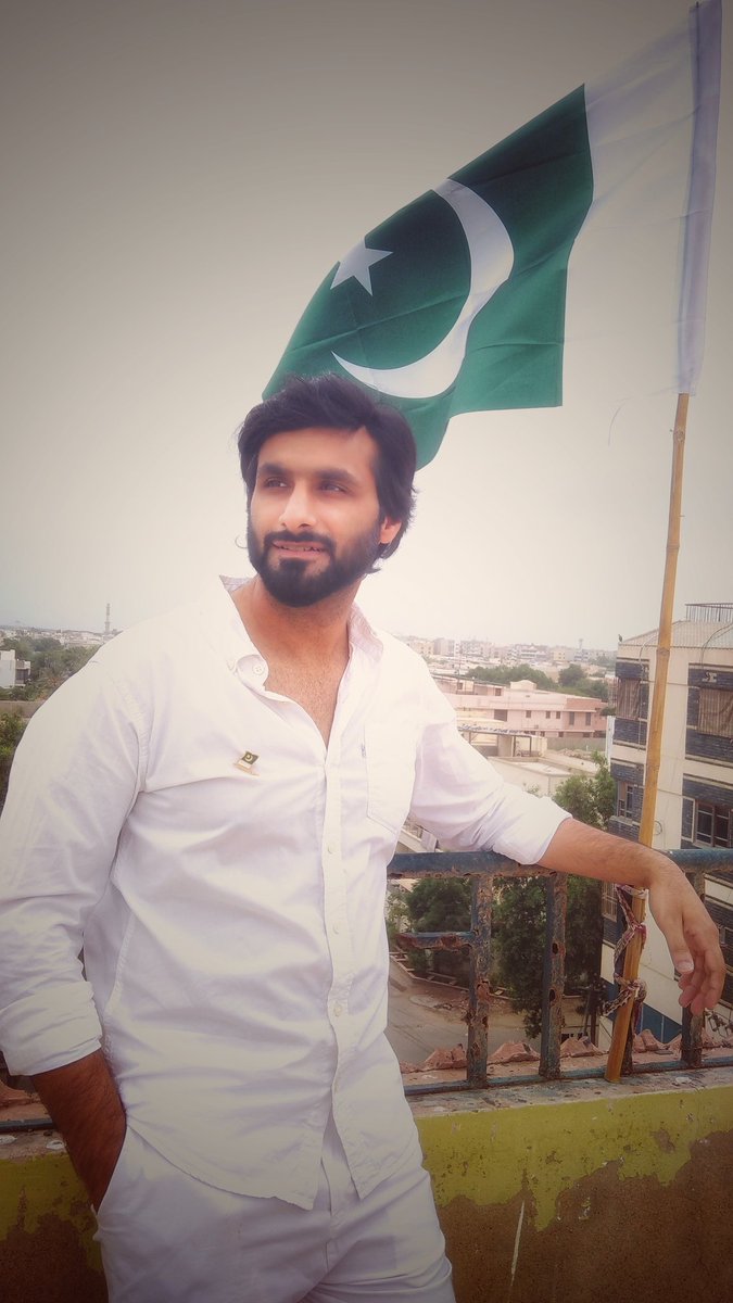 hkb_butt's tweet photo. May all of us understand the true meaning of #peace and #Freedom. Have a nice #IndependenceDay 
#PakistanZindabad 🇵🇰
#BLEEDGREEN 💚
#14August2023 ⭐🌙
#HappyIndependenceDay I 🎉
#HappyIndependenceDayPakistan 🤍 https://t.co/njpVREVtQ4