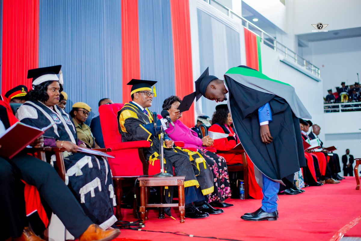 mustmalawi's tweet photo. MUST graduates 410 during 4th Congregation
https://t.co/scR86rkRNL https://t.co/QLhmYfYCPb