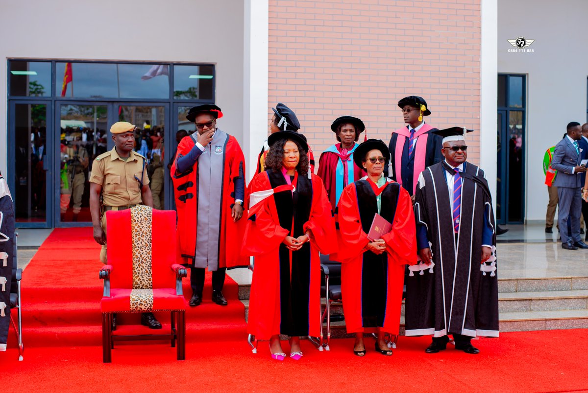 mustmalawi's tweet photo. MUST graduates 410 during 4th Congregation
https://t.co/scR86rkRNL https://t.co/QLhmYfYCPb
