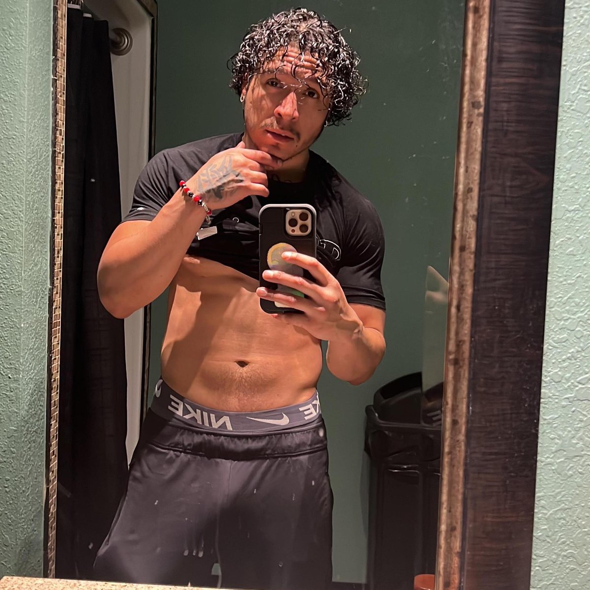 Johnnylong76232's tweet photo. Happy Mondays folks retweet for an inbox 🫣💦.  Dm for custom content Venmo or cash app 💦 #hung #dl #straightlatino https://t.co/y7P59z1HR6