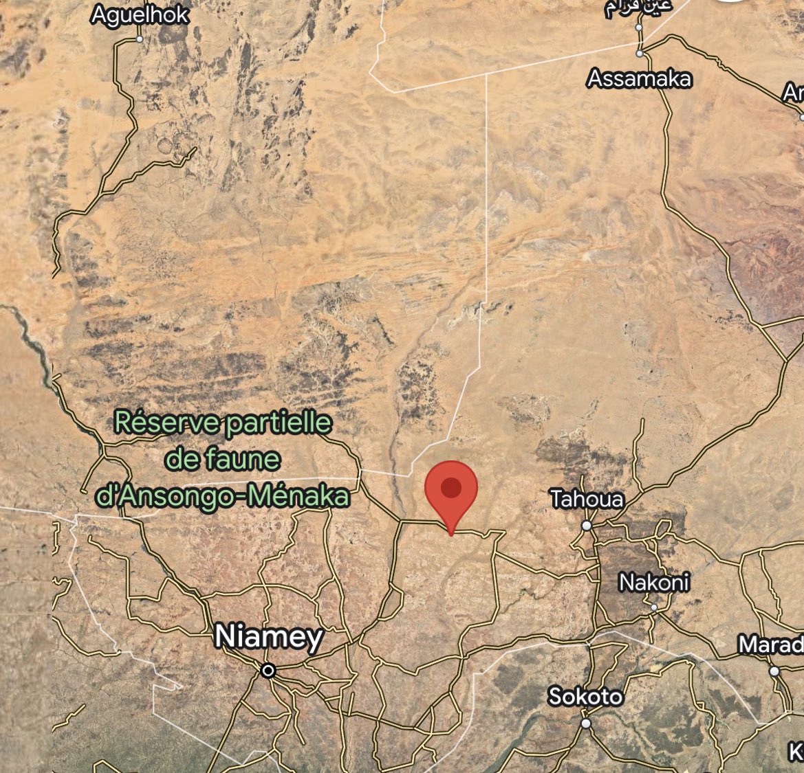 [ 🇳🇪 NIGER ]

🔸Depuis le 26 juillet, jour du coup d’état au Niger, plus de 28 soldats nigériens ont été tués dans diverses attaques menées par le JNIM et l’EI.

Hier un convoi des forces spéciales de la garde nationale du Niger est tombée dans une embuscade au nord de Sanam.