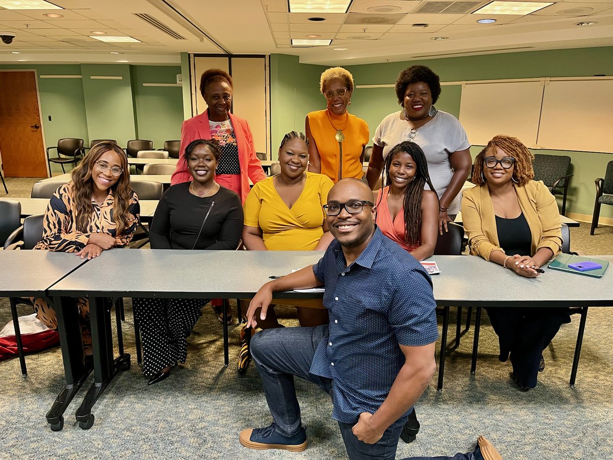 planningcollab's tweet photo. We recently had a kick-off meeting with the LaVilla Heritage Trail & Gateways Committee. We'll be working w/ the community to create a cultural heritage trail for the historic Black neighborhood! #historicpreservation #culturalheritage #blackhistory #placekeeping #publichistory https://t.co/F3UectmE4c