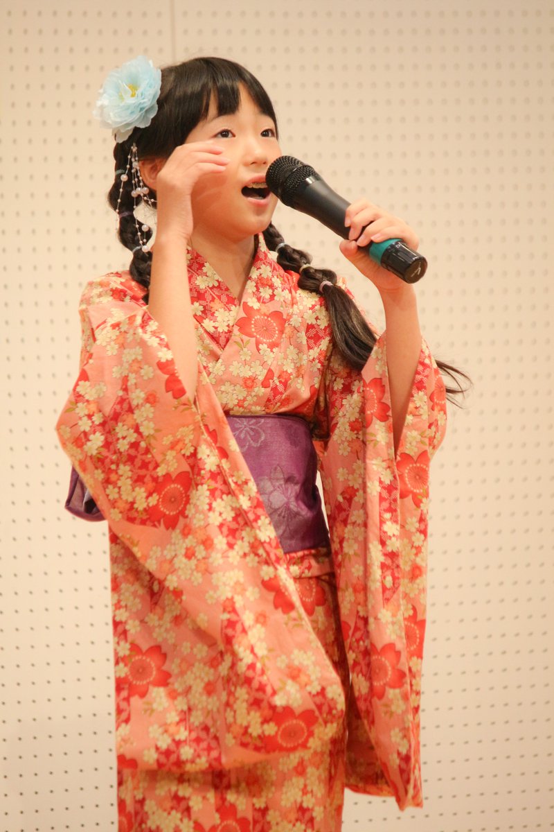 Bee02r's tweet photo. 2023/08/13 たまテレホール
KIDsFES33+plus
初見のKAMI☆OTO
着物で出てきたので何歌うのかと思ってたら
まさかの煽り!
かなり遅れてコールしちゃったよ!
#KAMOTO #カミオト #華音 #澪音 https://t.co/epWpHr171r