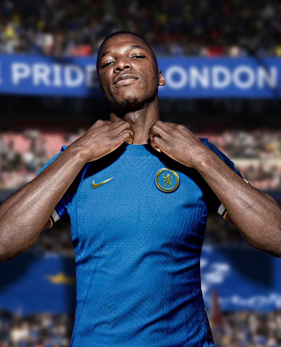 EmmyCool32's tweet photo. At Stamford Bridge Chelsea FC — 🚨 𝐁𝐑𝐄𝐀𝐊𝐈𝐍𝐆: Moisés Caicedo has just completed medical as new Chelsea player 🔵🇪🇨

He will now sign his contract until June 2031 with an option until June 2032 — 𝐡𝐞𝐫𝐞 𝐰𝐞 𝐠𝐨, confirmed 🔒 https://t.co/yqzW1frKJg